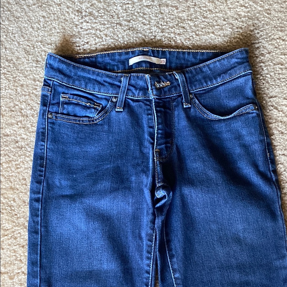 Levi’s 711 Skinny size 25